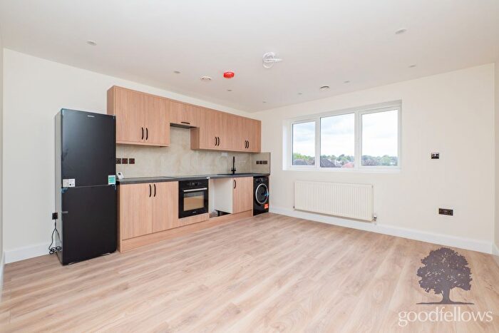 1 Bedroom Flat To Rent In Beeches Avenue, Carshalton, SM5
