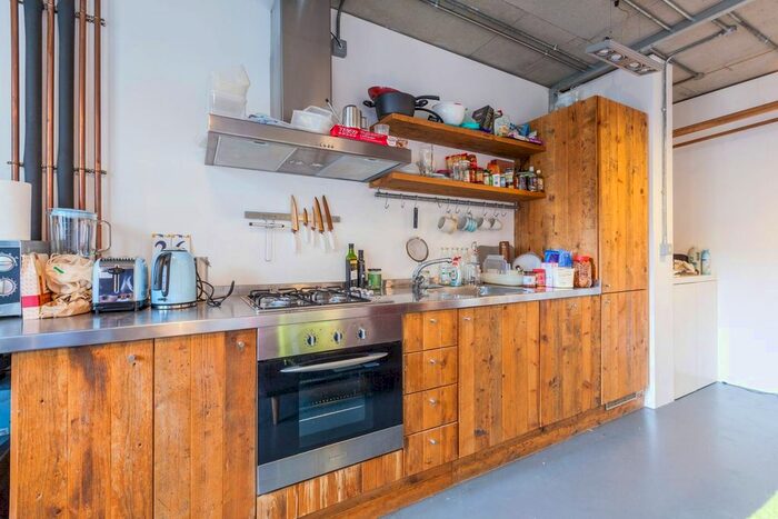 1 Bedroom Flat To Rent In New Inn Broadway, Shoreditch, London, EC2A