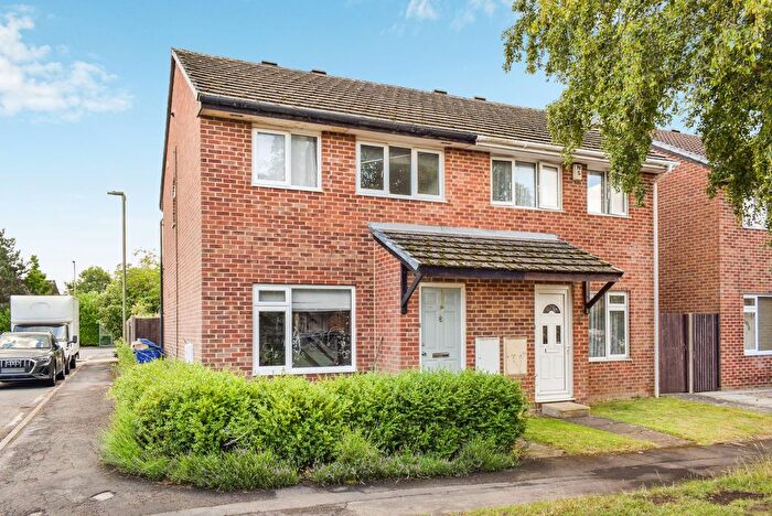 3 Bedroom Semi-Detached House To Rent In Chamberlain Place, Kidlington, OX5