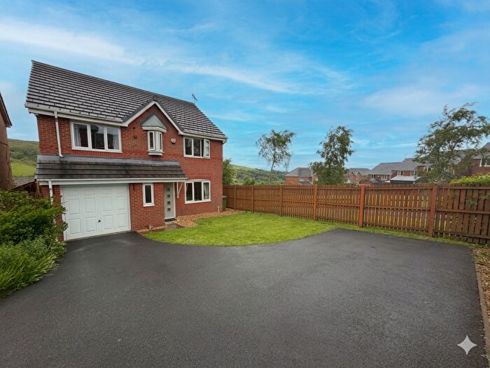 4 Bedroom Detached House For Sale In Callow Close, Bacup, Lancashire, OL13