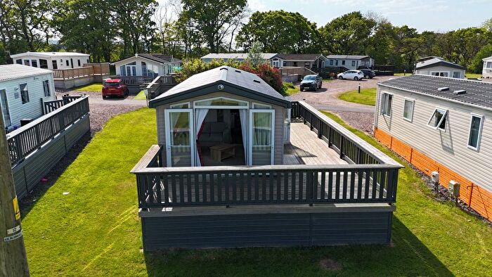 2 Bedroom Mobile/park Home For Sale In Holms Farm Road, Dalrymple, Ayr, KA6