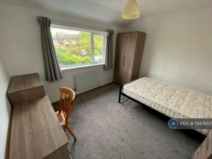 5 Bedroom Semi-Detached House To Rent In Cheney Way, Cambridge, CB4