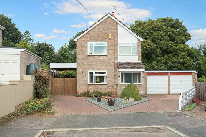 3 Bedroom Detached House For Sale In St. Johns Way, Hempton, Banbury, OX15