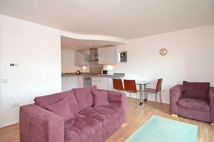 1 Bedroom Flat To Rent In Westminster Bridge Road, London, SE1