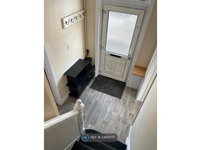 2 Bedroom Terraced House To Rent In Elmina Road, Swindon, SN1
