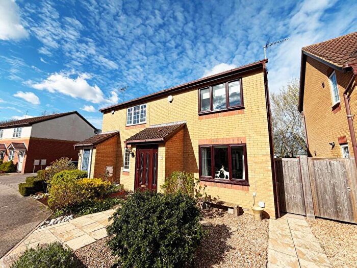 2 Bedroom Semi Detached House For Sale In Kippell Hill, Olney, MK46