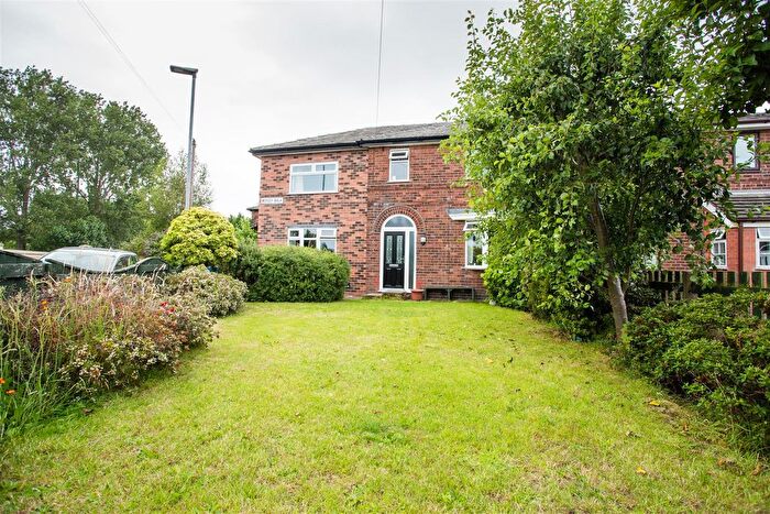 5 Bedroom Semi Detached House For Sale In Mersey Walk, Warrington, WA4