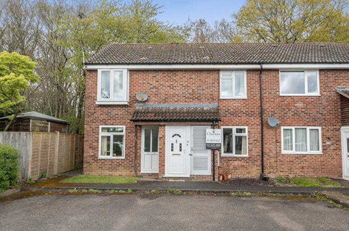 2 Bedroom Flat For Sale In Swanton Gardens, Chandler's Ford, Hampshire, SO53