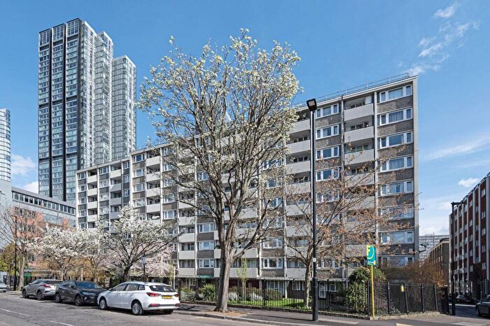 1 Bedroom Flat For Sale In Central Street, Clerkenwell, London, EC1V