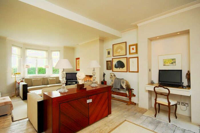 3 Bedroom Property To Rent In Micklethwaite Road, Fulham Broadway, London, SW6