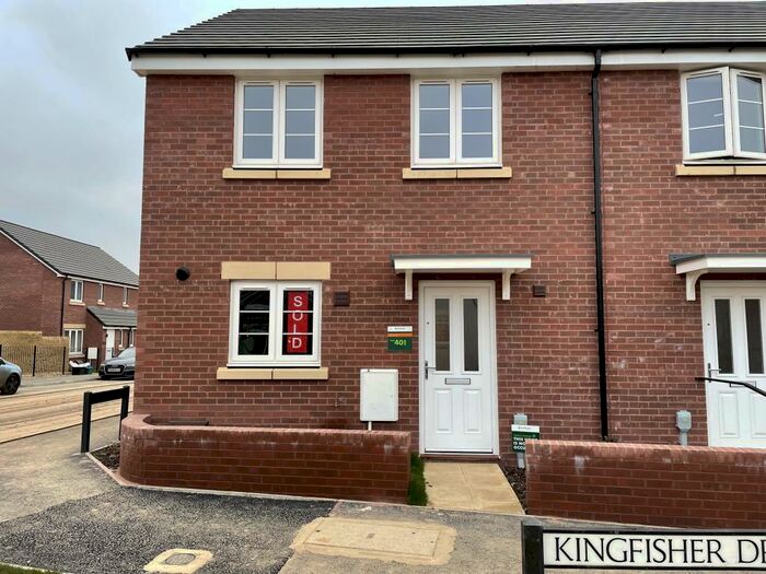 3 Bedroom House To Rent In Kingfisher Drive, Houndstone, Yeovil, BA22