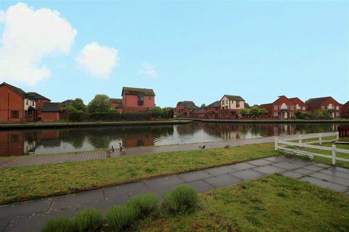 2 Bedroom Semi-Detached House To Rent In Kiers Bridge Close, Tipton, DY4