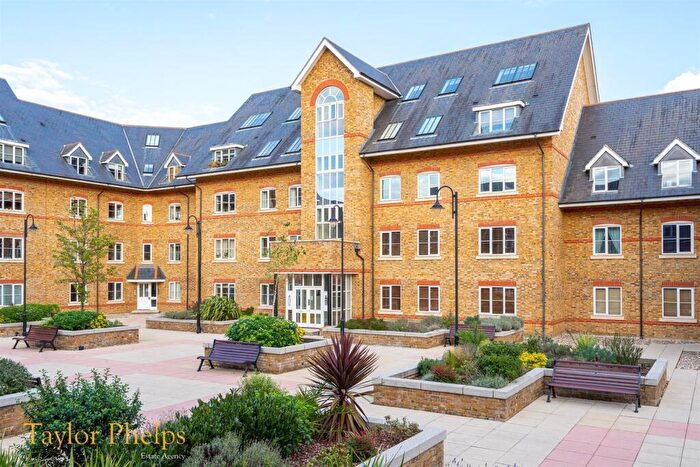 2 Bedroom Apartment To Rent In Stewart Place, Ware - Short Term Let - Email Your Enquiry Please, SG12
