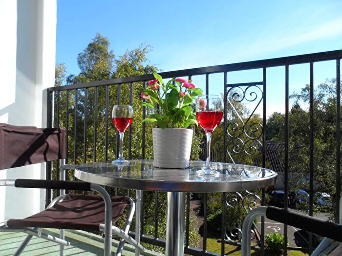 2 Bedroom Flat For Sale In Hay Street, Perth, PH1