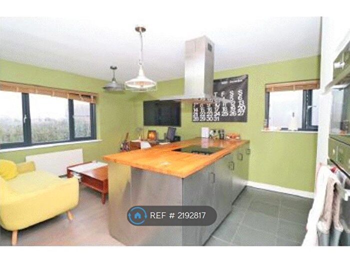 1 Bedroom Flat To Rent In Elmstead Road, Wivenhoe, CO7