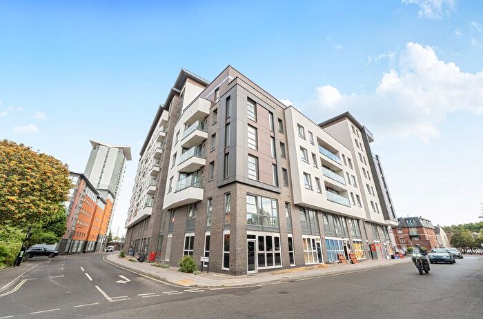 1 Bedroom Flat For Sale In College Street, Southampton, Hampshire, SO14