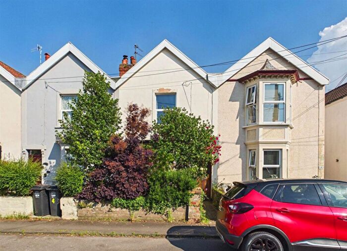 3 Bedroom Terraced House For Sale In Springfield Road, Pill, Bristol, BS20