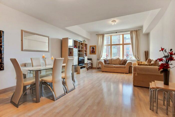 2 Bedroom Apartment To Rent In Hutcheson Street, Merchant City, G1