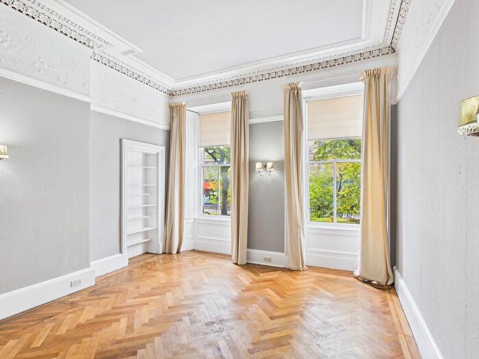 2 Bedroom Apartment To Rent In Ruskin Terrace, Botanics, Glasgow, G12