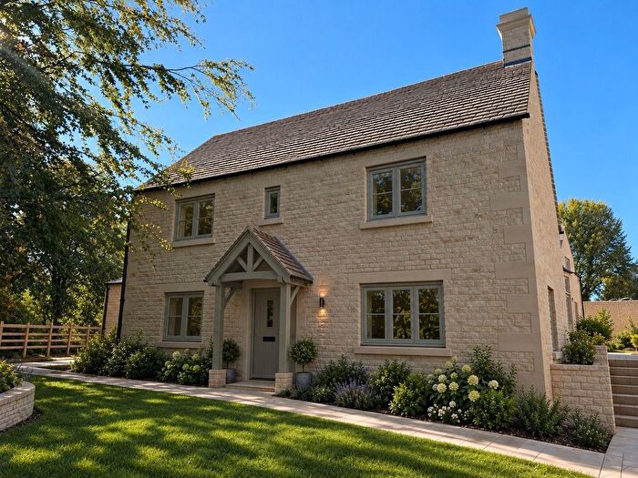 3 Bedroom Link Detached House For Sale In Steps Lane, Avening, Tetbury, Gloucestershire, GL8