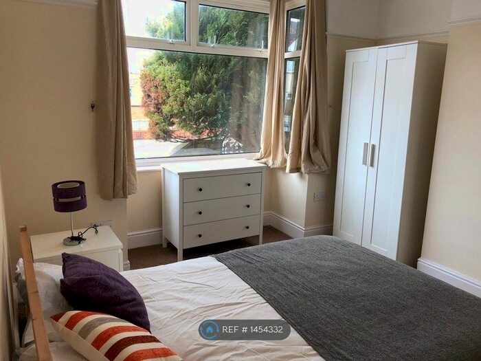 4 Bedroom Terraced House To Rent In Enfield Road, Bristol, BS16