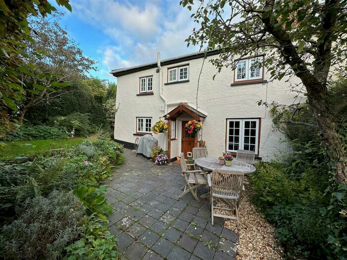 2 Bedroom House To Rent In Doddiscombsleigh, Exeter, EX6