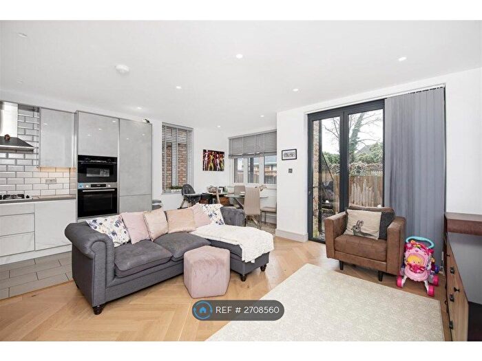 3 Bedroom Maisonette To Rent In Kerrison Road, London, W5