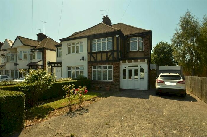 3 Bedroom Semi-Detached House To Rent In Hall Lane, Hendon, NW4