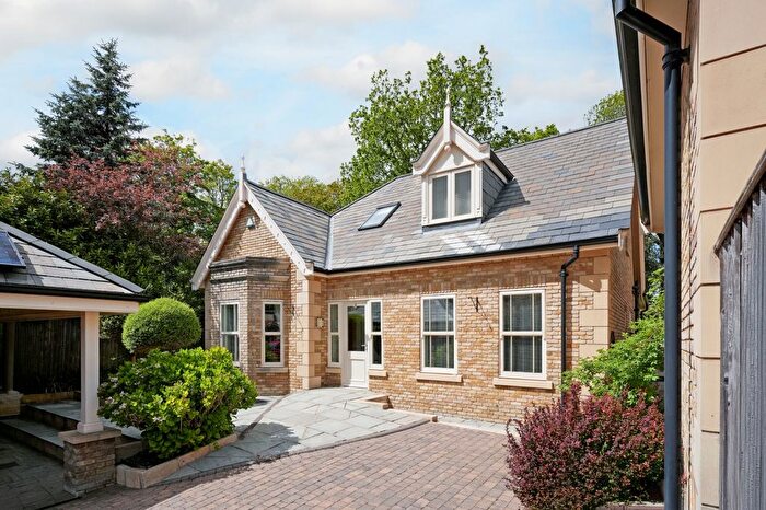 4 Bedroom Detached House For Sale In Oak View, Totley Brook Road, Dore, S17