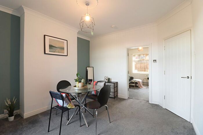 3 Bedroom Semi-detached House For Sale In Newman Road, Sheffield, S9