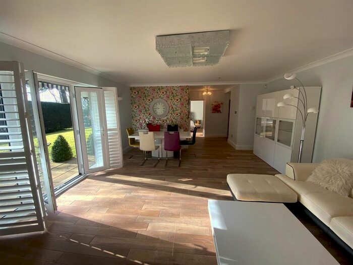 2 Bedroom Flat To Rent In Bermuda House, Mount Park Road, Harrow, HA1