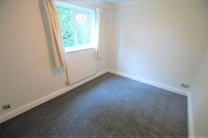 2 Bedroom Apartment To Rent In Stirrup Gate, Worsley, M28