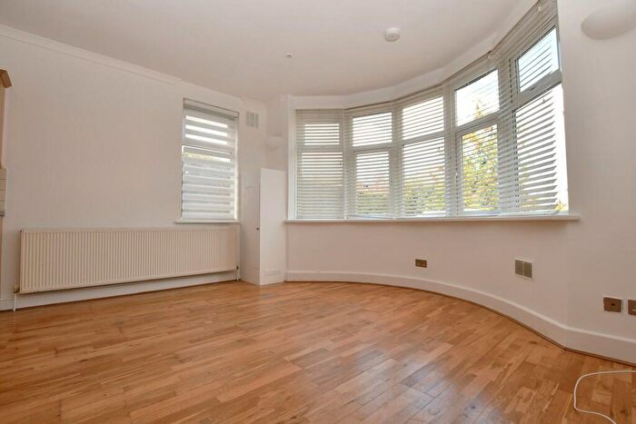2 Bedroom Flat To Rent In Addiscombe Road, Croydon, CR0