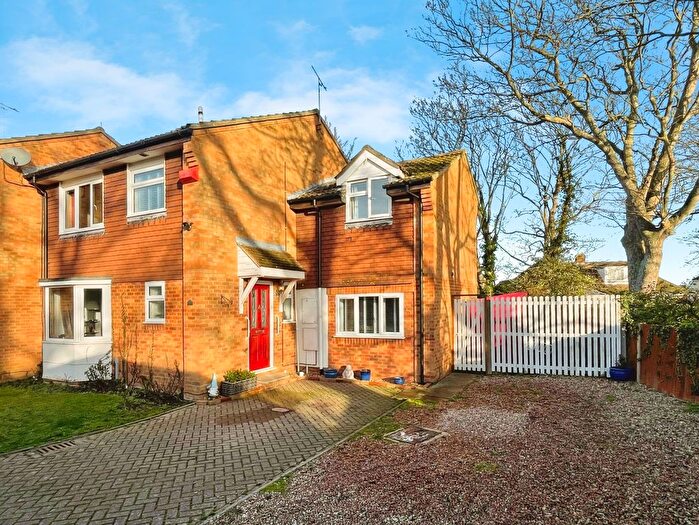 3 Bedroom Semi-detached House For Sale In Barrington Crescent, Birchington, CT7