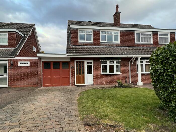 3 Bedroom Property To Rent In Armstrong Drive, Walsall, WS2