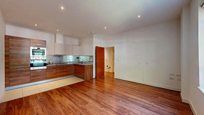 2 Bedroom Flat To Rent In Bromyard House, Bromyard Avenue, Ealing, W3