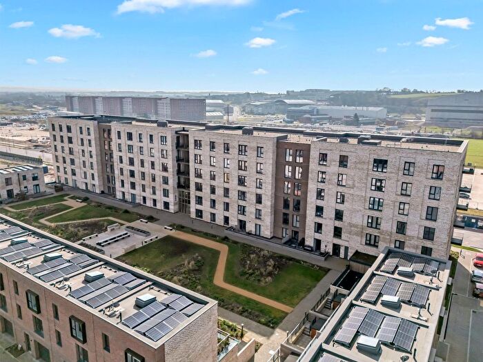 2 Bedroom Flat For Sale In Runway Avenue, Patchway, BS34