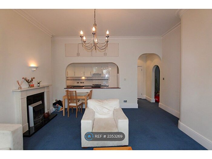 2 Bedroom Flat To Rent In Belsize Park Gardens, London, NW3