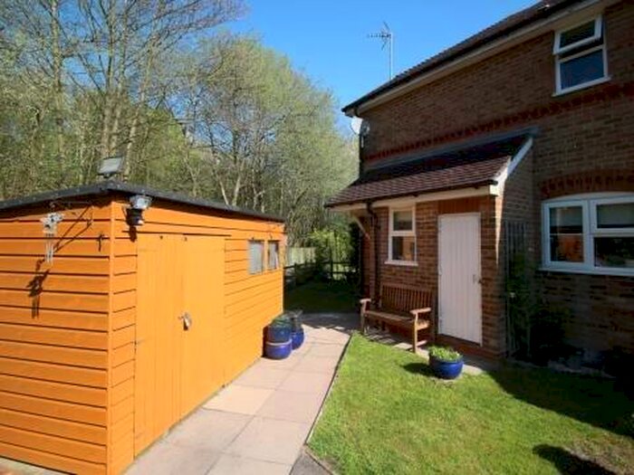 1 Bedroom Terraced House To Rent In Juniper Road, Farnborough, GU14