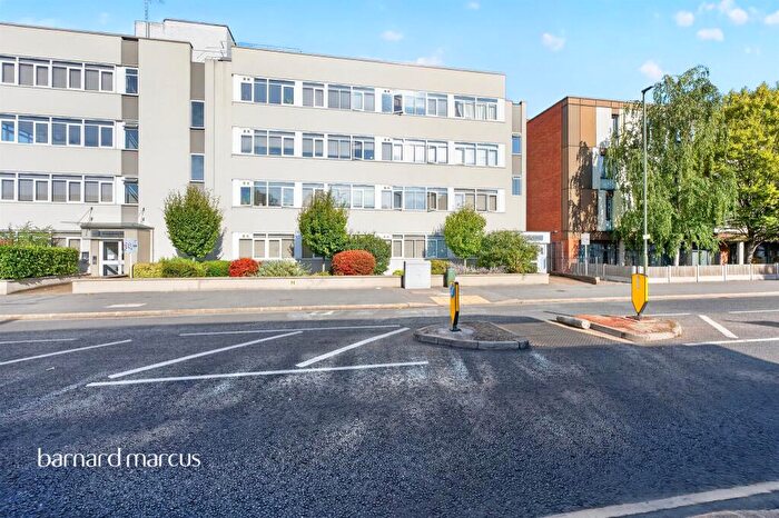 1 Bedroom Apartment For Sale In East Street, Epsom, KT17