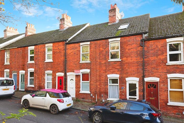 2 Bedroom Terraced House For Sale In Milford Hill, Salisbury, SP1