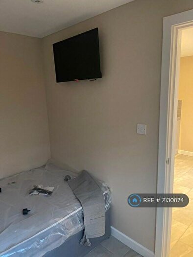 1 Bedroom Flat To Rent In Raydons Road, Dagenham, RM9