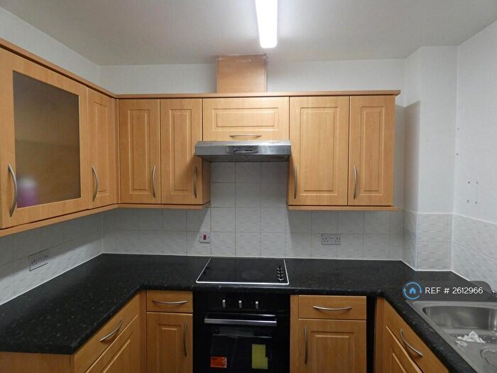 2 Bedroom Flat To Rent In Anchor Drive, Tipton, DY4