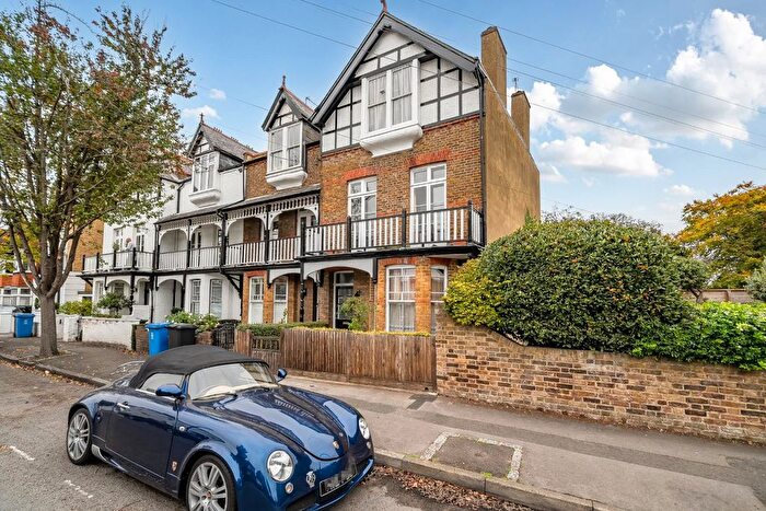 5 Bedroom End Of Terrace House For Sale In Alma Road, Windsor, Berkshire, SL4