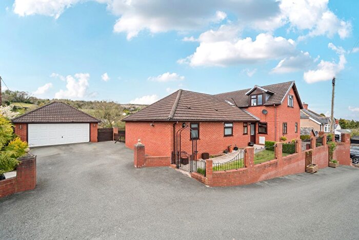 4 Bedroom Detached House For Sale In The New House, Stargarreg Lane, Pant, SY10