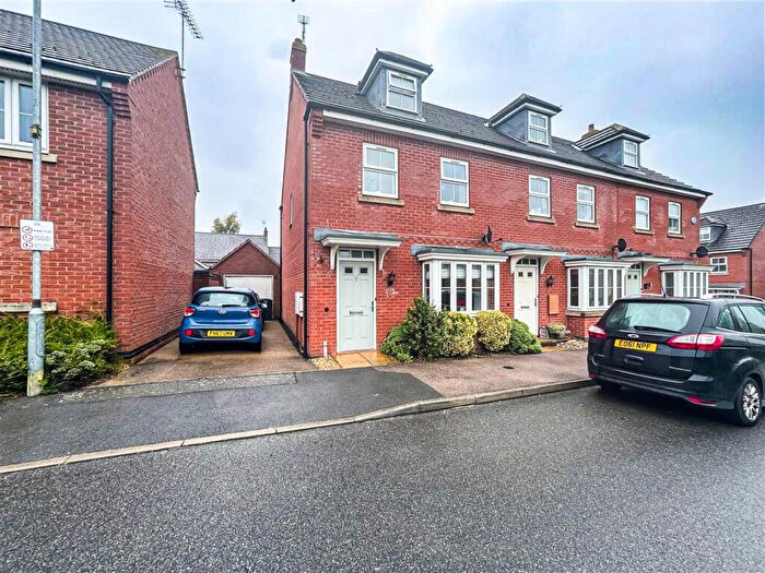 3 Bedroom End Of Terrace House For Sale In Folley Road, Kibworth Beauchamp, LE8