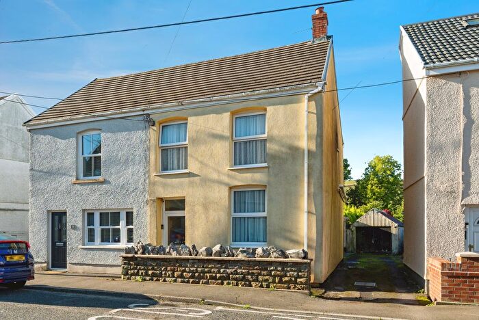 3 Bedroom Semi-detached House For Sale In Gwilym Road, Cwmllynfell, Swansea, Neath Port Talbot, SA9
