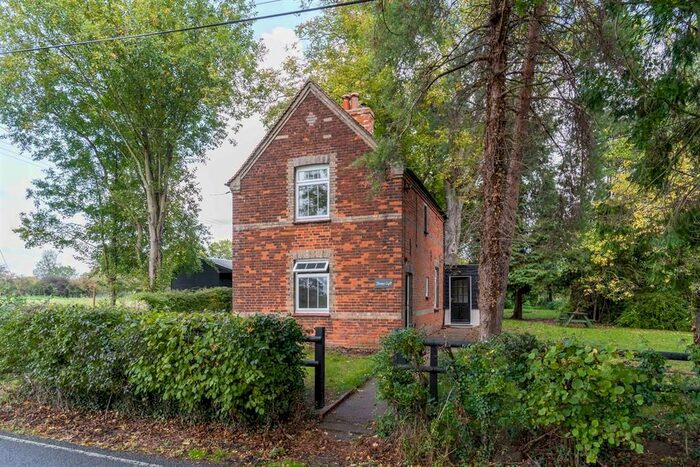 3 Bedroom Detached House To Rent In Good Easter, Chelmsford, Essex, CM1