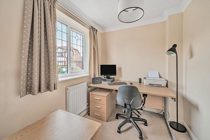 4 Bedroom Detached House For Sale In Peile Drive, Taunton, TA2