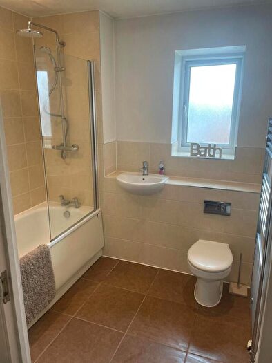 2 Bedroom Flat To Rent In Castleridge Drive, Greenhithe, DA9